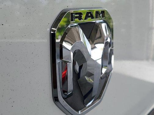 Bright White Clearcoat 2026 RAM ProMaster 1500 Base