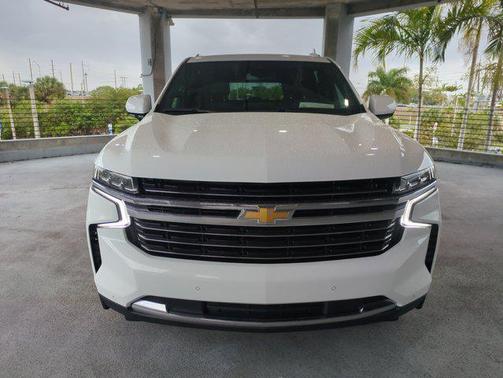 Summit White 2024 Chevrolet Suburban LT