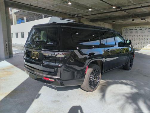 2026 Jeep Grand Wagoneer L Limited Reserve 4x4