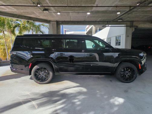 2026 Jeep Grand Wagoneer L Limited Reserve 4x4