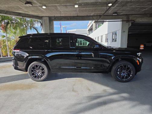 2025 Jeep Grand Cherokee L Summit Reserve