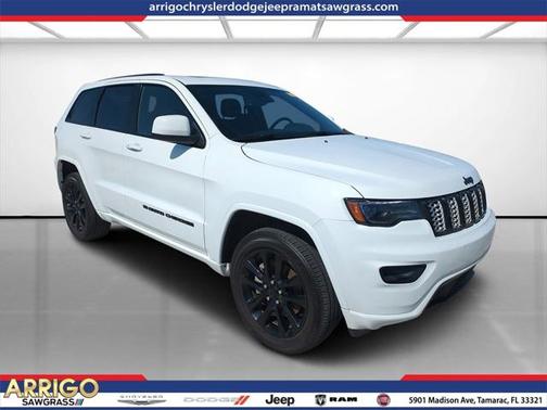 2022 Jeep Grand Cherokee Laredo