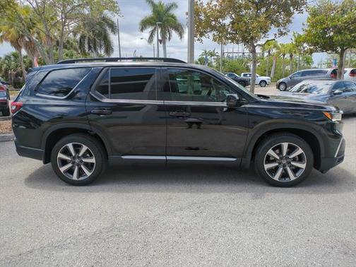 2023 Honda Pilot AWD Elite