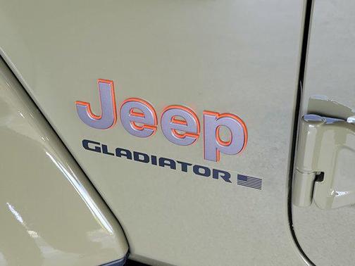 41 2026 Jeep Gladiator Mojave X 4x4
