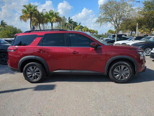 2024 Nissan Pathfinder SV FWD