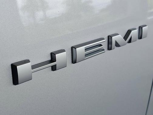 Triple Nickel 2026 Dodge Durango GT HEMI V8 AWD