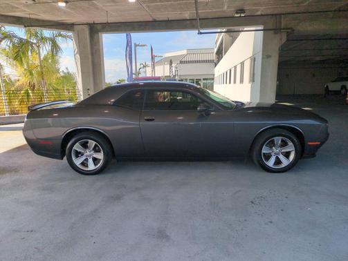 Granite Pearlcoat 2019 Dodge Challenger SXT
