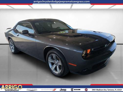 Granite Pearlcoat 2019 Dodge Challenger SXT