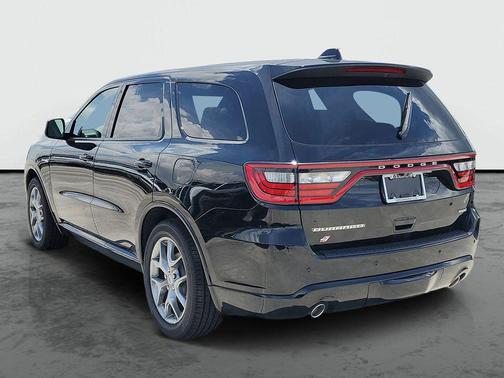 DB Black Clearcoat 2026 Dodge Durango GT HEMI V8 AWD