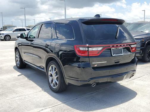 DB Black Clearcoat 2026 Dodge Durango GT HEMI V8 AWD