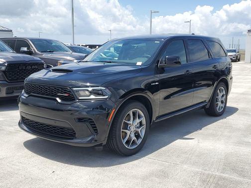DB Black Clearcoat 2026 Dodge Durango GT HEMI V8 AWD