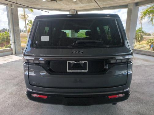 2026 Jeep Grand Wagoneer L Summit Obsidian 4x4