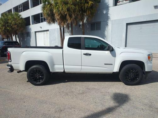 2022 GMC Canyon Elevation Standard