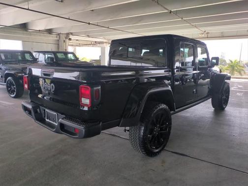 2025 Jeep Gladiator Nighthawk