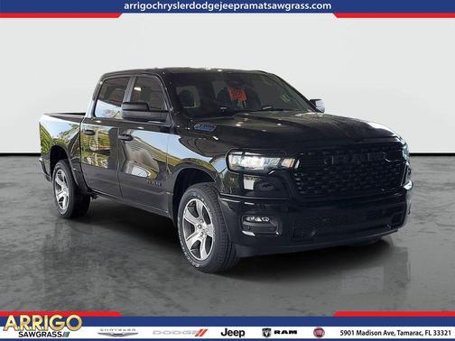 Diamond Black Crystal Pearlcoat 2026 RAM 1500 Express