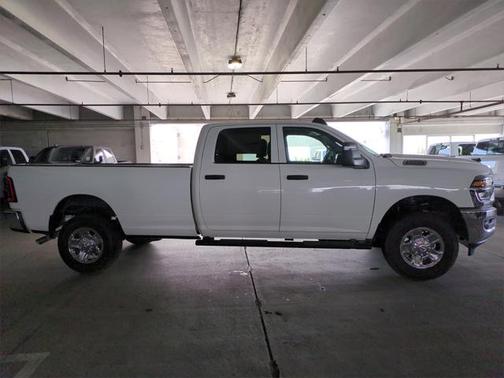 2025 RAM 2500 Tradesman Crew Cab 4x4 8' Box