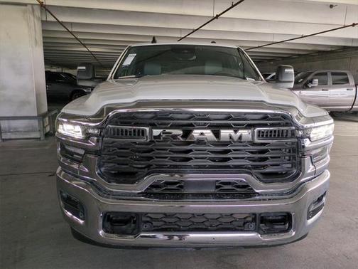 2025 RAM 2500 Tradesman Crew Cab 4x4 8' Box