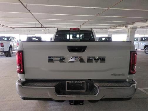 2025 RAM 2500 Tradesman Crew Cab 4x4 8' Box