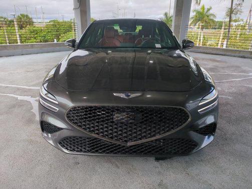 Makalu Gray 2023 Genesis G70 2.0T RWD