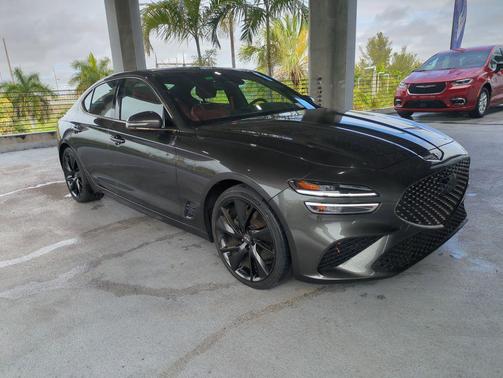 Makalu Gray 2023 Genesis G70 2.0T RWD