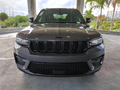 2025 Jeep Grand Cherokee Altitude