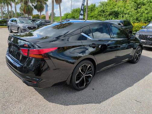 2023 Nissan Altima SR FWD