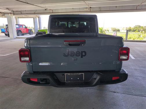 2025 Jeep Gladiator Sport S