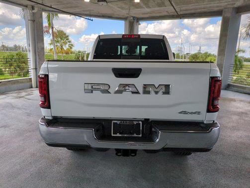 2025 RAM 2500 Tradesman Crew Cab 4x4 6'4' Box