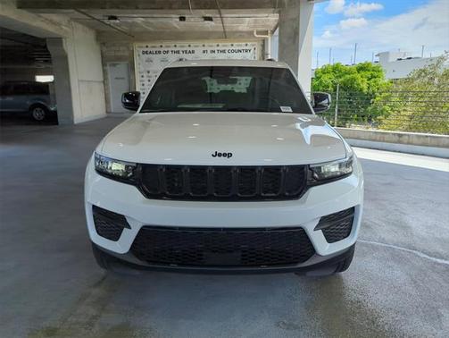 2025 Jeep Grand Cherokee Altitude