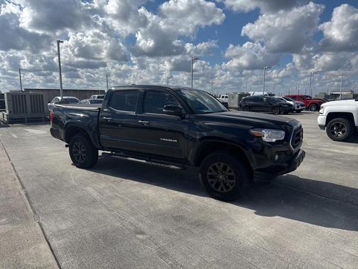2022 Toyota Tacoma SR5