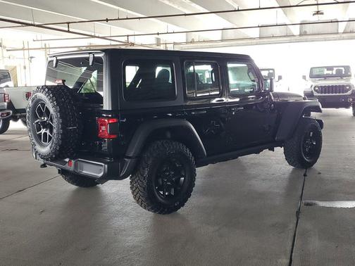 Black Clearcoat 2026 Jeep Wrangler Willys