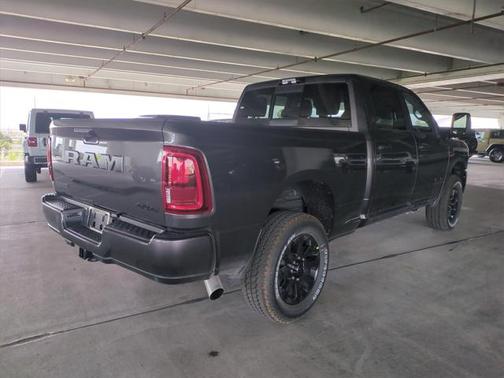 2025 RAM 2500 Big Horn Crew Cab 4x4 6'4' Box