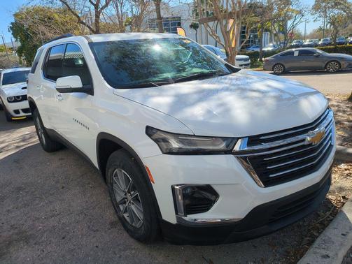 2022 Chevrolet Traverse LT Cloth