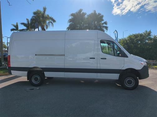 2024 Mercedes-Benz Sprinter 2500 High Roof