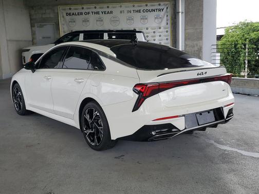 Snow White Pearl 2025 Kia K5 GT-Line