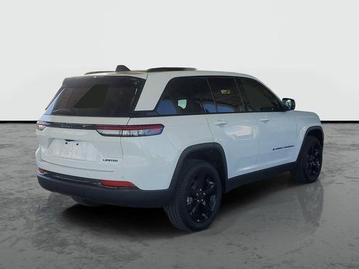 Bright White Clearcoat 2025 Jeep Grand Cherokee Limited