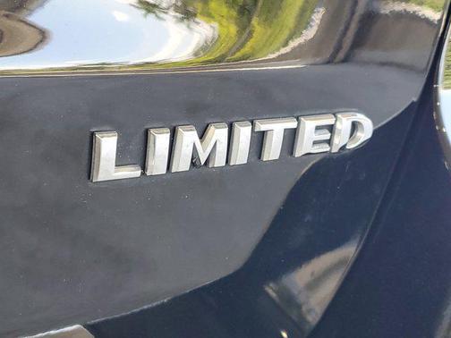 Diamond Black Crystal Pearlcoat 2018 Jeep Grand Cherokee Limited