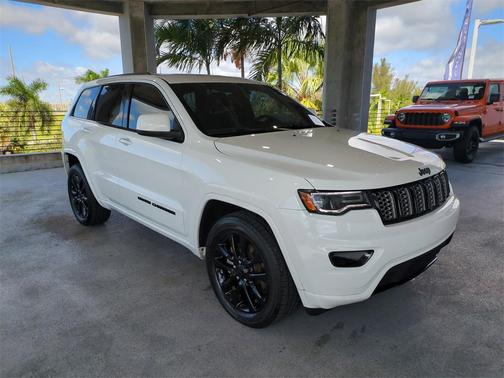 2021 Jeep Grand Cherokee Laredo