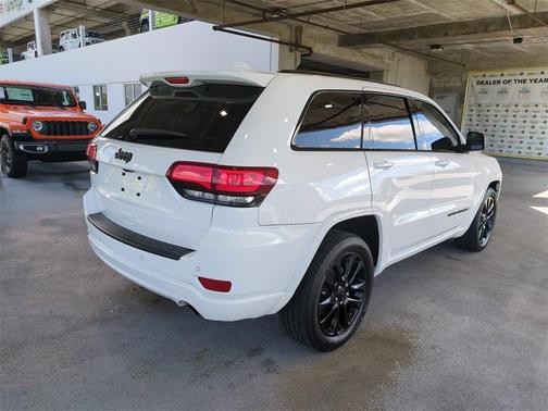 2021 Jeep Grand Cherokee Laredo