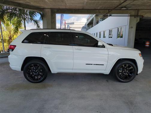 2021 Jeep Grand Cherokee Laredo