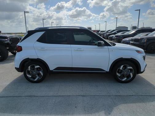 2022 Hyundai VENUE Limited
