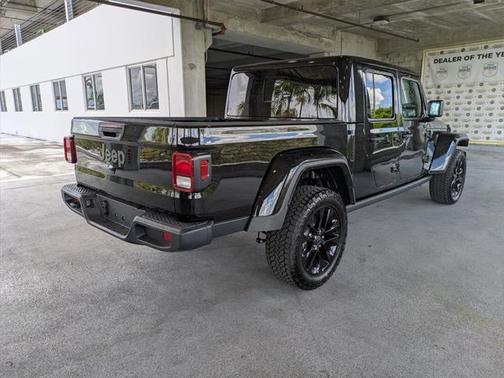 2025 Jeep Gladiator Nighthawk