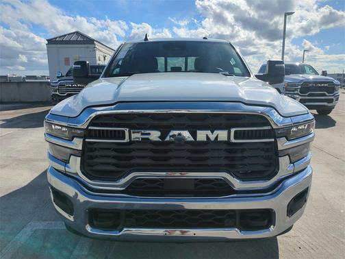 2025 RAM 2500 Tradesman Crew Cab 4x4 8' Box