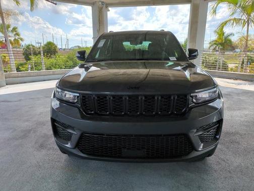 2025 Jeep Grand Cherokee Altitude