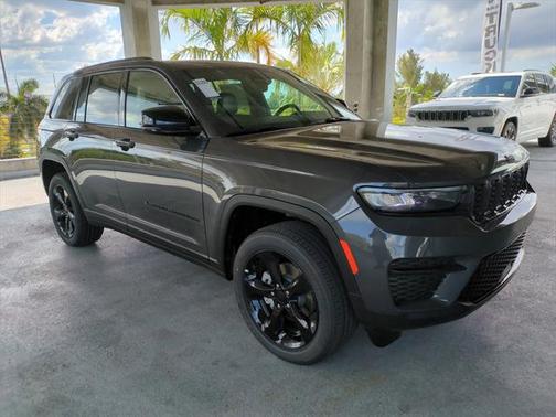 2025 Jeep Grand Cherokee Altitude