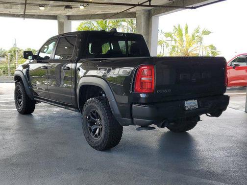 Diamond Black Crystal Pearlcoat 2026 RAM 1500 RHO Crew Cab 4x4 5'7' Box