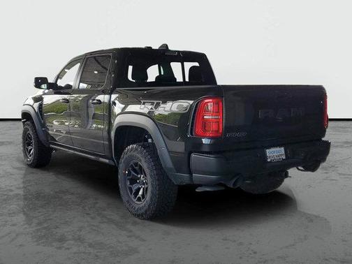 Diamond Black Crystal Pearlcoat 2026 RAM 1500 RHO Crew Cab 4x4 5'7' Box