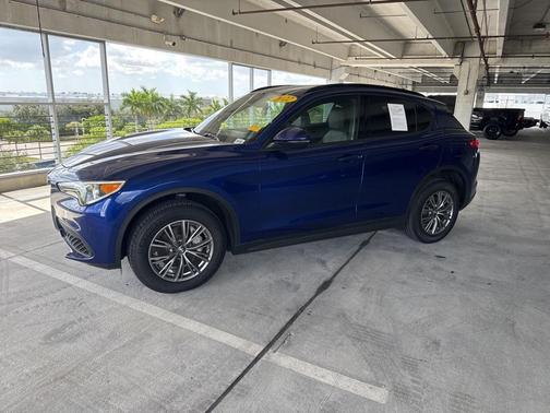 2022 Alfa Romeo Stelvio Sprint