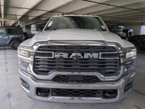 2025 RAM 3500 Tradesman Crew Cab 4x4 8' Box