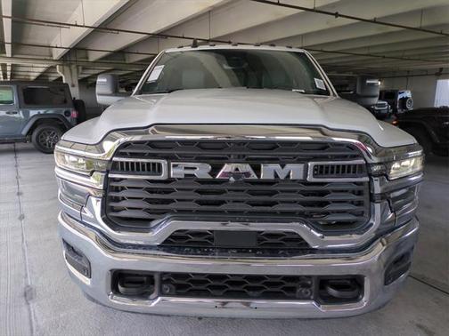 2025 RAM 3500 Tradesman Crew Cab 4x4 8' Box